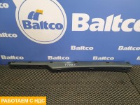 Накладка боковой обшивки правая